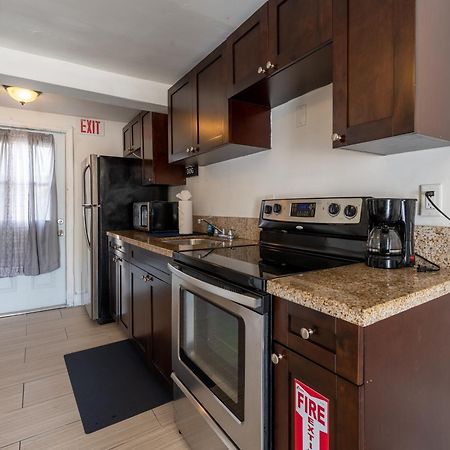 Cozy Private Apts In Hollywood By Hard Rock Casino! エクステリア 写真